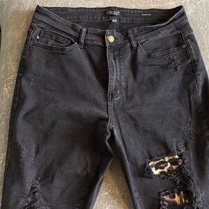 Judy Blue Black Distressed Skinny Jeans